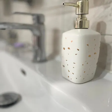 Lägenhet Dinka Old Town With Sea View