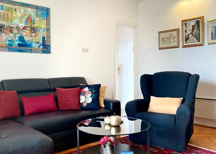 Dinka Old Town With Sea View Трогир