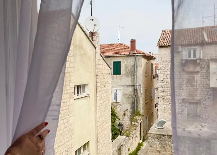 Апартаменты Dinka Old Town With Sea View