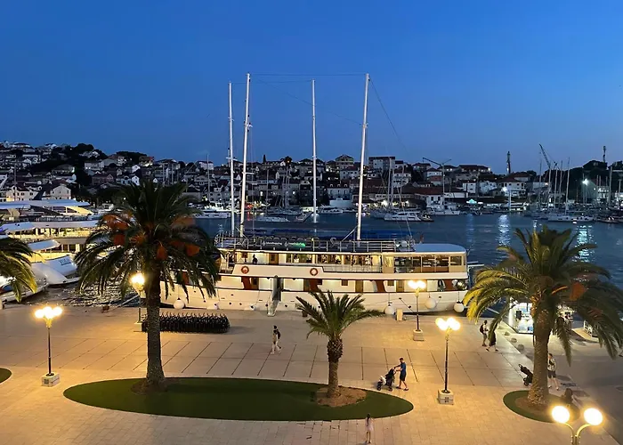 Апартаменты Dinka Old Town With Sea View