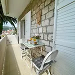 Dinka Old Town With Sea View 公寓 特罗吉尔