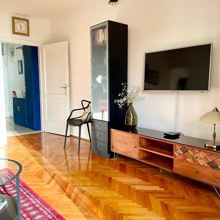 Dinka Old Town With Sea View Apartament