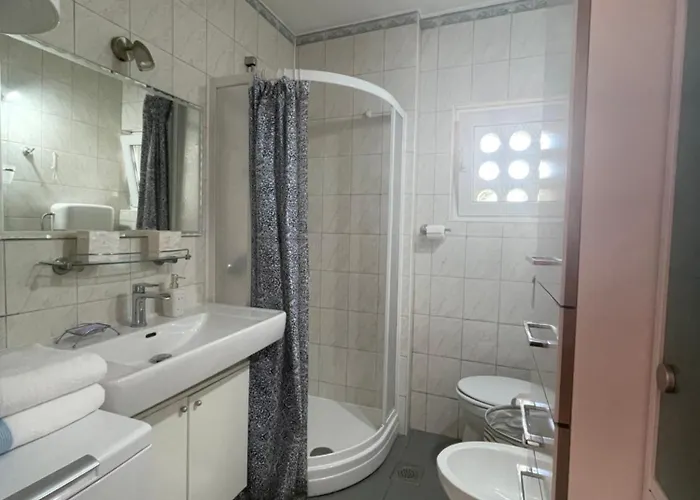 Dinka Old Town With Sea View 特罗吉尔