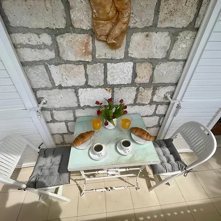 Dinka Old Town With Sea View Apartment