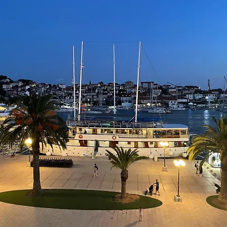 Apartment Dinka Old Town With Sea View