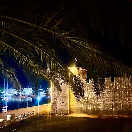 Dinka Old Town With Sea View Apartment