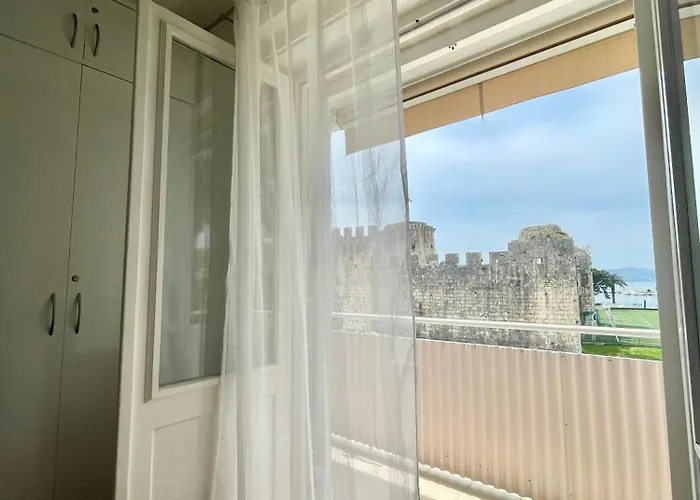 Dinka Old Town With Sea View Apartment *