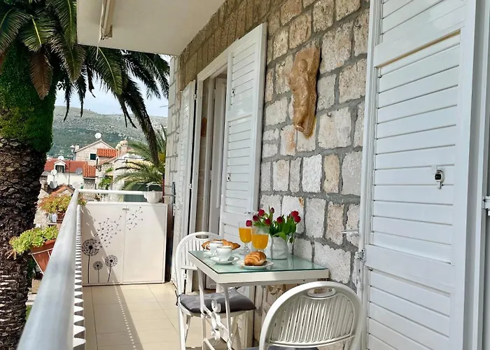 Dinka Old Town With Sea View Apartment