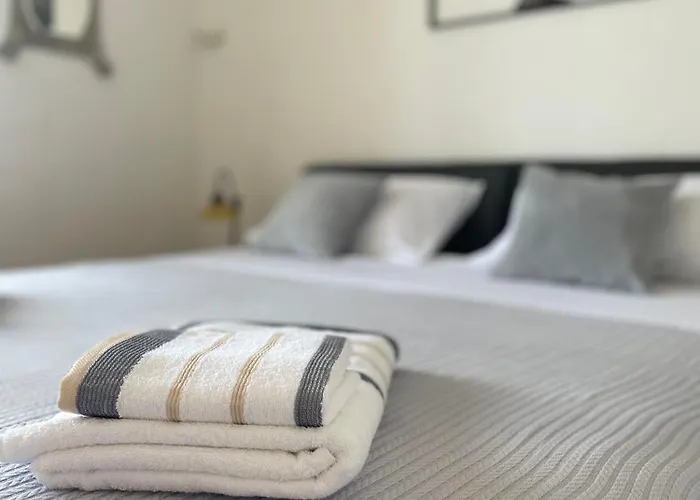 Dinka Old Town With Sea View Apartment *